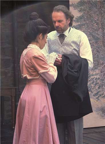 Heidi macht die Burg zur Schweizer Alp 