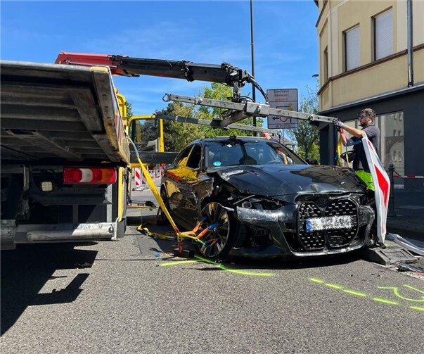 12.08.: Chaosfahrt in Troisdorf: 38-Jähriger unter Drogen richtet massiven Schaden an