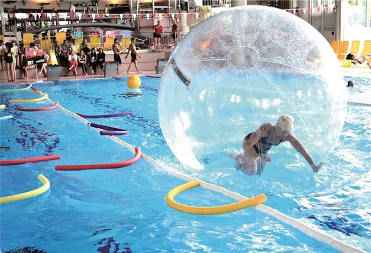 Wie ein Hamster im Rad übers Wasser