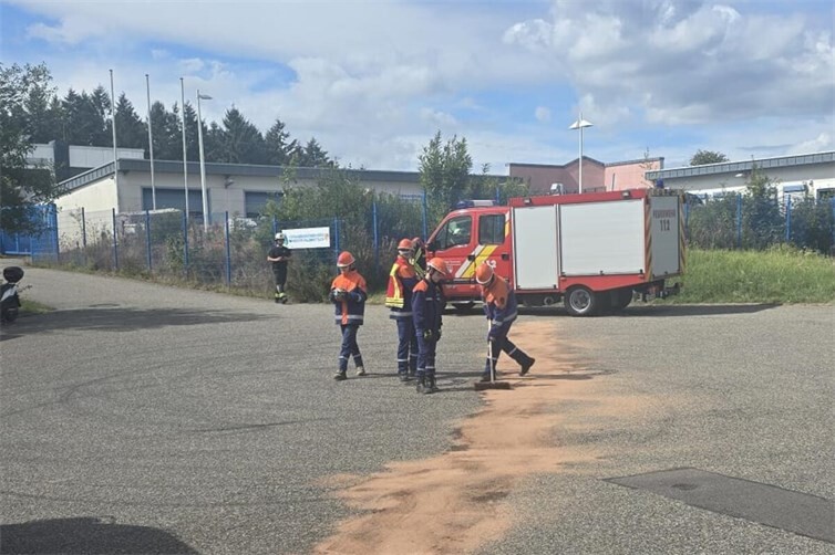 Jugendfeuerwehren absolvieren erfolgreichen Berufsfeuerwehrtag 