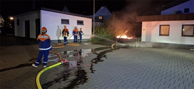 Jugendfeuerwehren absolvieren erfolgreichen Berufsfeuerwehrtag 
