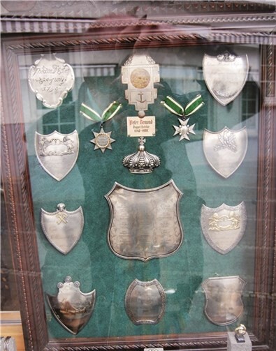 Zum Jubiläum wird das Schützensilber ausgestellt 