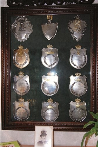 Zum Jubiläum wird das Schützensilber ausgestellt 