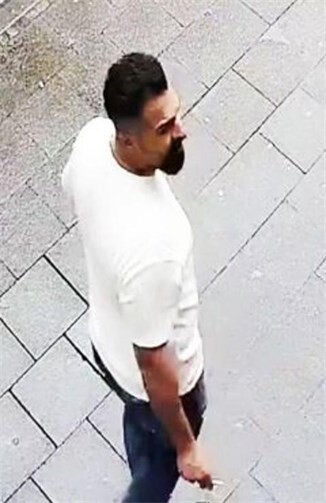 24.09.: Polizei auf der Suche nach Messerangreifern 