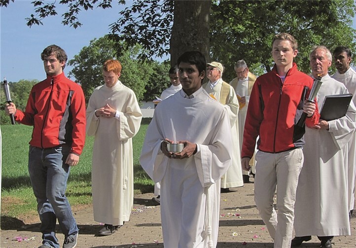 Christus begleiten - hinaus auf die Straßen 