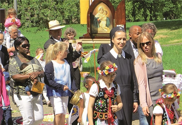 Christus begleiten - hinaus auf die Straßen 