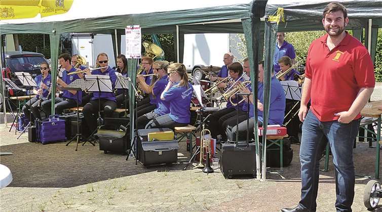 Ein „sonniges“ Dorffest Ein „sonniges“ Dorffest