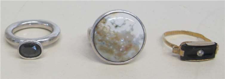 Münzen, Schmuck und Uhren gefunden 