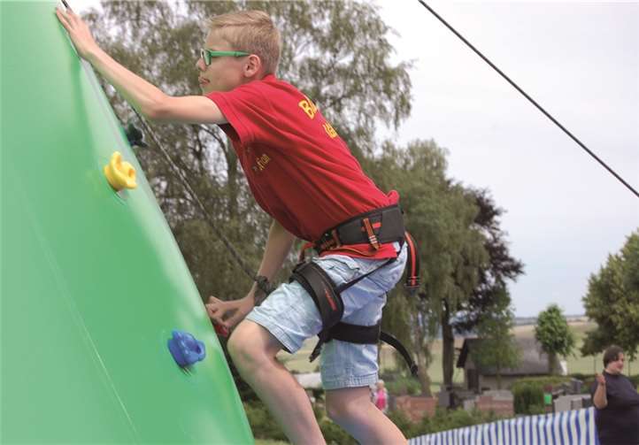 800 Menschen rockten den „Park“ 