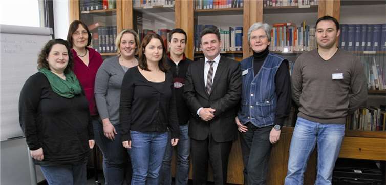 Menschen an die richtige Stelle weiter vermitteln 