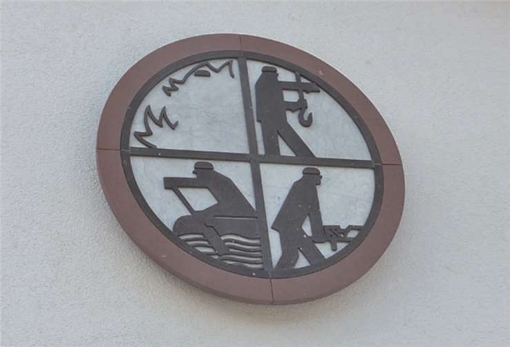 Feuerwehrwappenbeschädigt