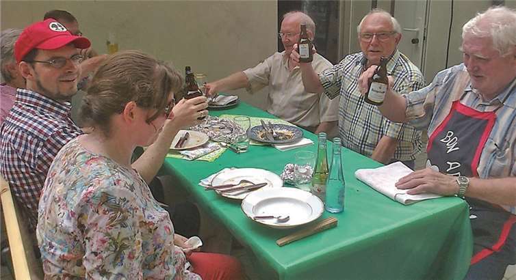 Grillduft und Gesang auf Urbar`s Höhen 