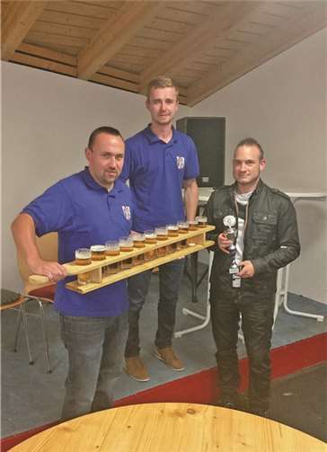 „Können nix“ gewannen beim Kickern 