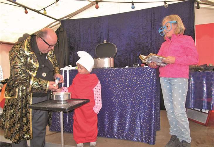 Festlich, spannend und unterhaltsam 