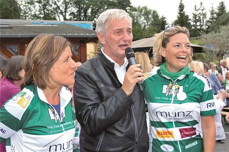 In Gladbach gab es ein Volksfest zur Unterstützung der Hoffnungsradler 