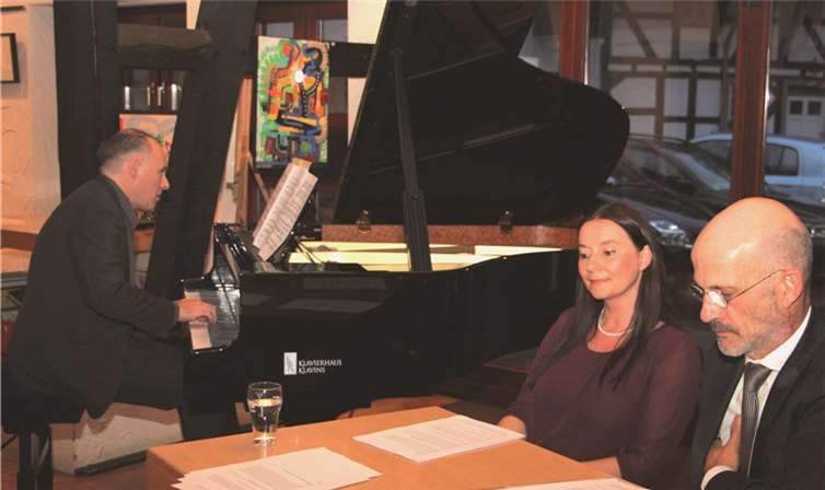 „Charlotte und Friedrich von Schiller“ vor moderner Kunst 