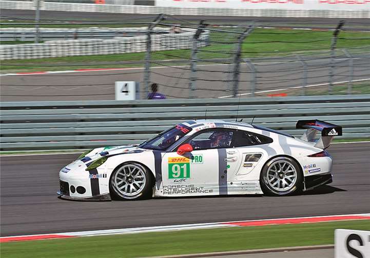 Fulminante Premiere auf der Eifelstrecke 