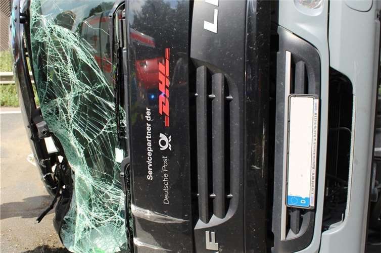 Umgestürzter Lkw sorgt für kilometerlangen Stau 