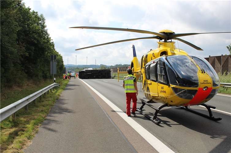 Umgestürzter Lkw sorgt für kilometerlangen Stau 