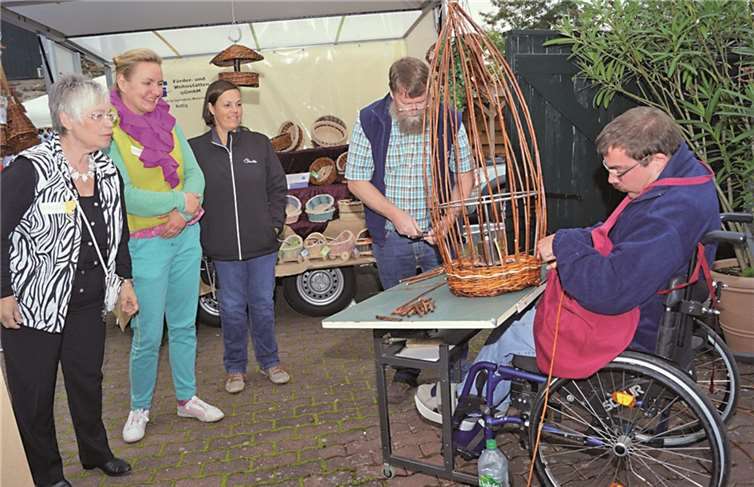 Wunderschöne Kreationen in romantischer Umgebung 