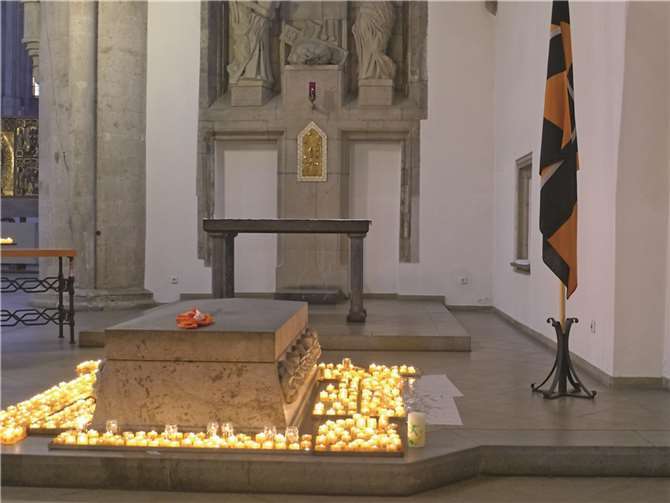 Mitmenschlichkeit und Solidarität zeigen 