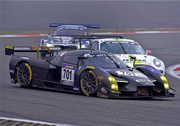 Black Falcon siegt mit Nebelglück 