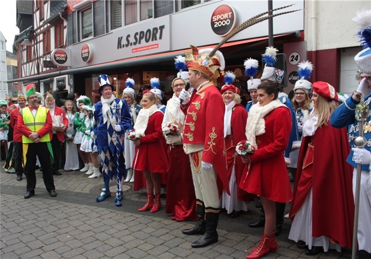 Alles närrisch-froh auf der Hellegass 