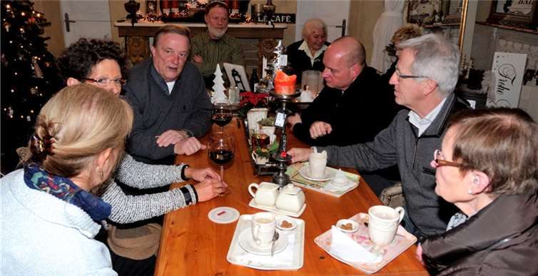Mitglieder begleiten Josef Dötsch (MdL) auf dem Weihnachtsmarkt  