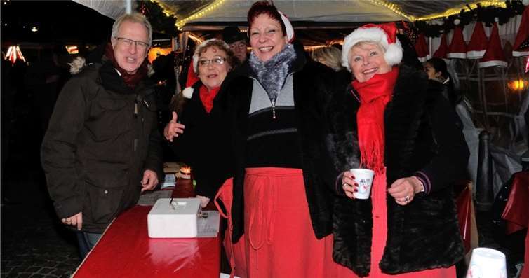 Mitglieder begleiten Josef Dötsch (MdL) auf dem Weihnachtsmarkt  