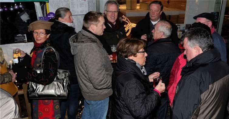 Mitglieder begleiten Josef Dötsch (MdL) auf dem Weihnachtsmarkt  