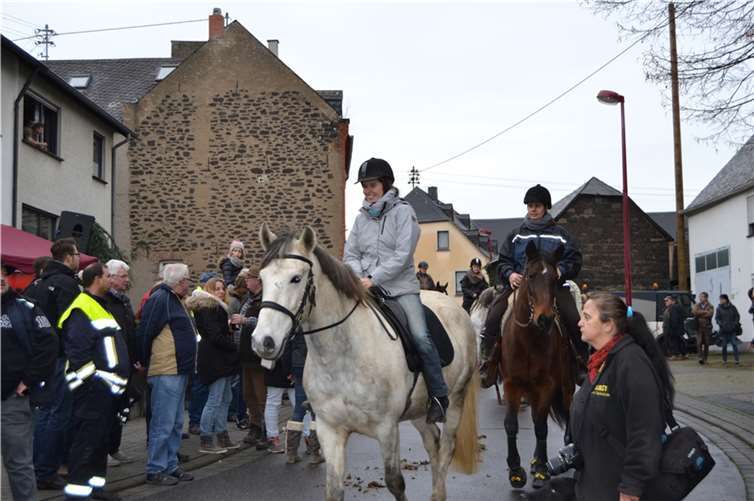 Ross und Reiter verabschiedeten das alte Jahr 
