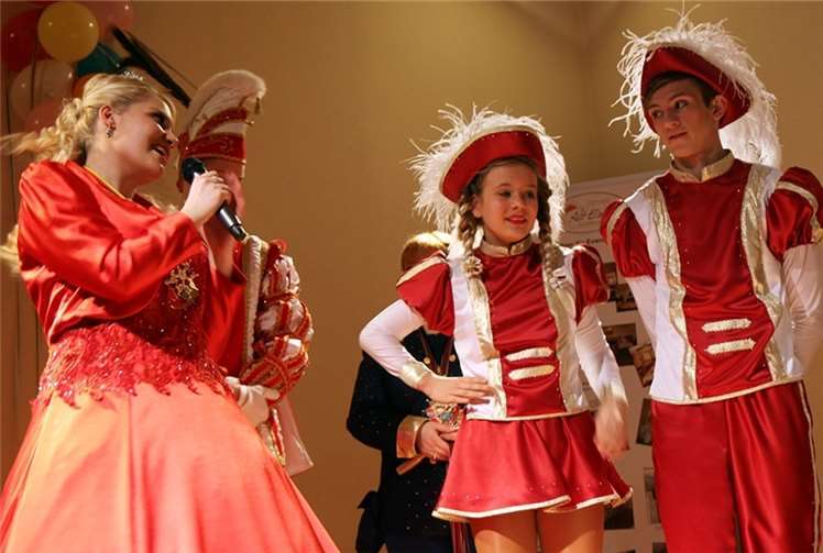 Felix und Alexandra regieren jetzt auch offiziell