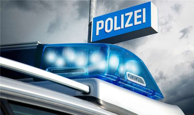 Ungebremst auf stehendes Fahrzeug aufgefahren