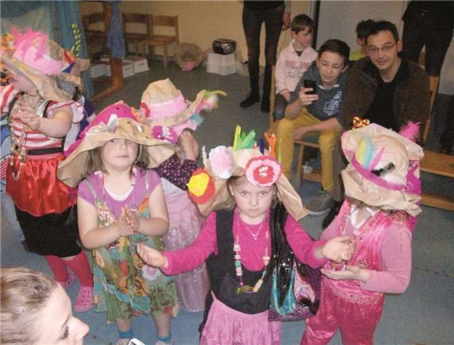 Modenschau im Haus für Kinder 