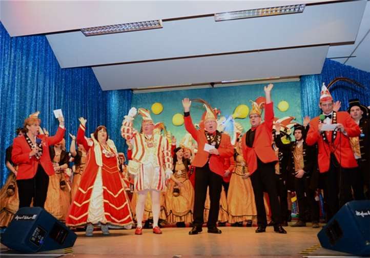 Mit Tanz, Witz und guter Laune 