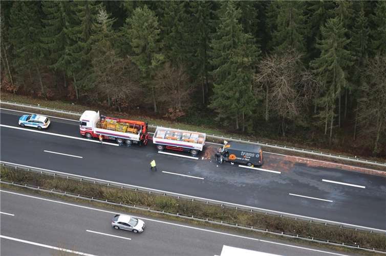 21-Jähriger stirbt bei Lkw-Auffahrunfall 