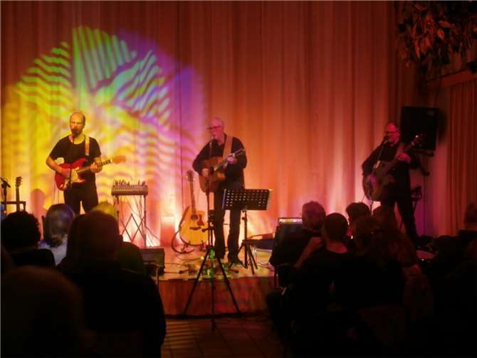 Akustik pur mit „Becker und Becker“