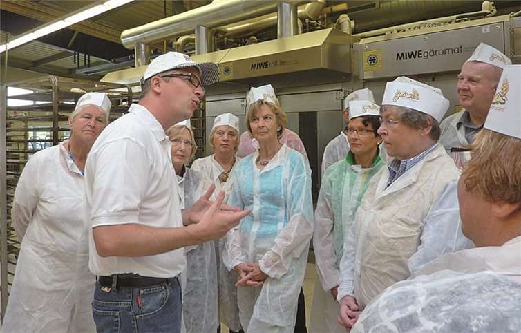 Mitglieder besuchten Großbäckerei 