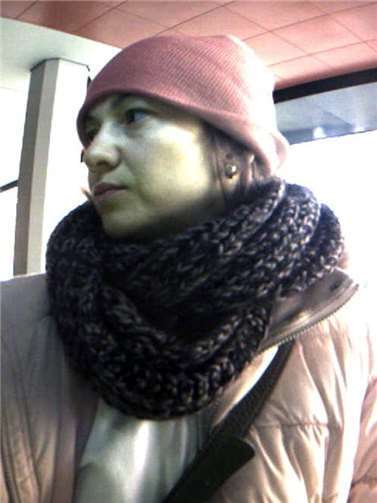 Täterin stahl Geldbörse mit EC-Karte aus Einkaufswagen 