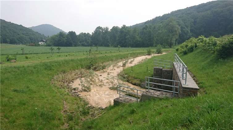 Wasser wird kontrolliert abgeleitet 