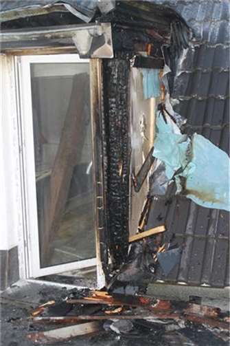 Feuer nach Dacharbeiten ausgebrochen 