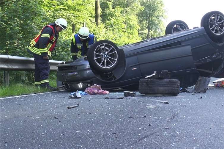 Missglücktes Überholmanöver kostet Motorradfahrer das Leben 