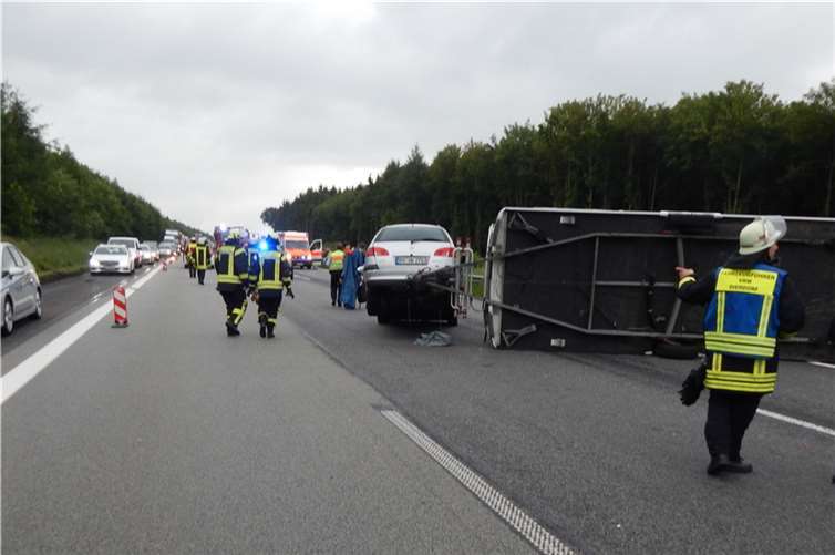 Wohnwagen umgekippt 