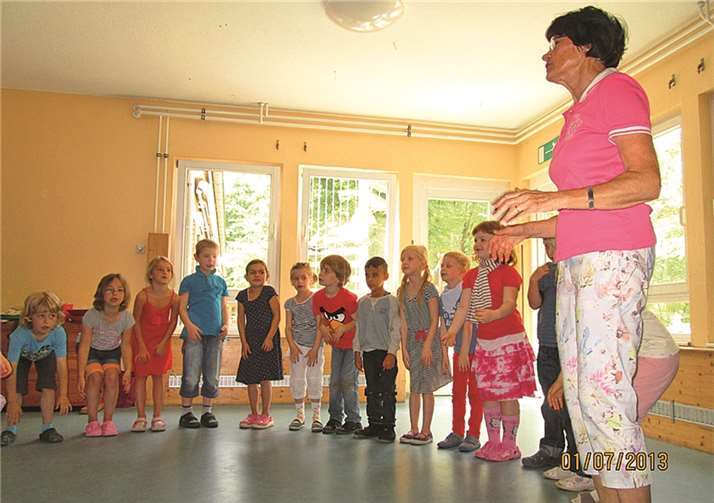 Unter der Leitung von Ingeborg Bersch präsentierte Französischgruppe ihr Können 