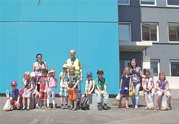 Schukis aus dem Haus für Kinder schnuppern Pilotenluft 
