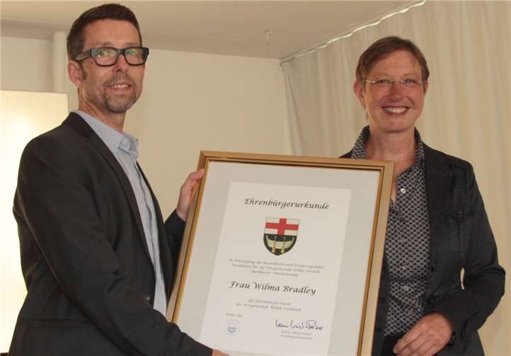 Wilma Bradley wurde mit der Ehrenbürgerschaft ausgezeichnet 