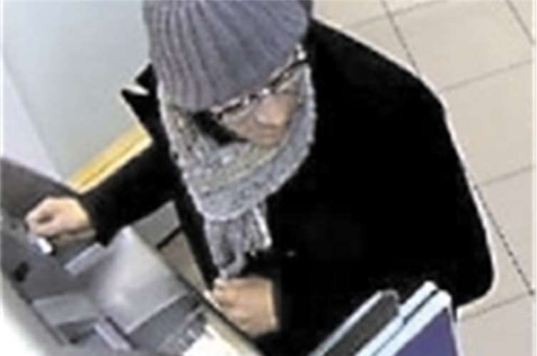 Polizei und Staatsanwaltschaft Düsseldorf veröffentlichen Bilder von sieben weiteren Tatverdächtigen 