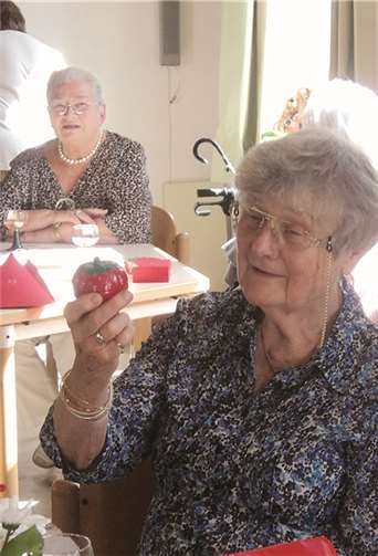 Erdbeerfest im Montags-Café 