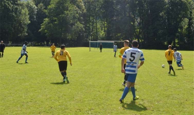 Turnier-Wochende mit Sommerfest