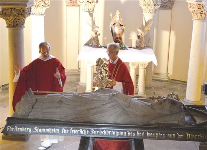 Haupterhebung und Eröffnungsmesse 